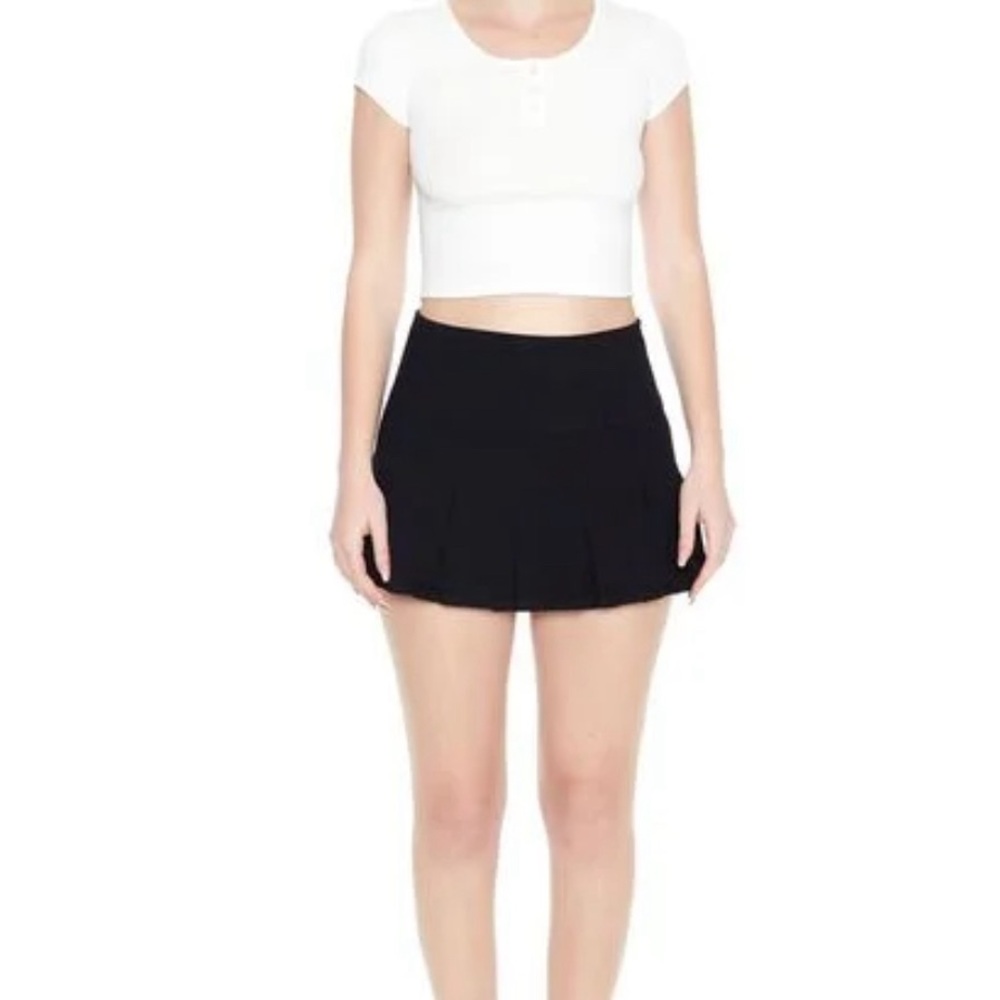 Forever 21 Black Pleated Mini Skirt